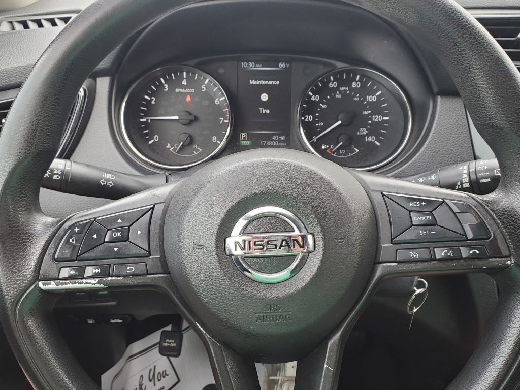 2017 Nissan Rogue Image 13