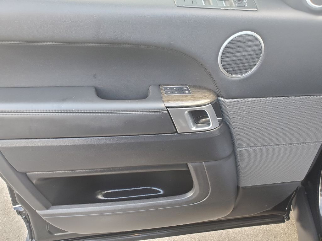 2016 Land Rover Range Rover Sport Image 9