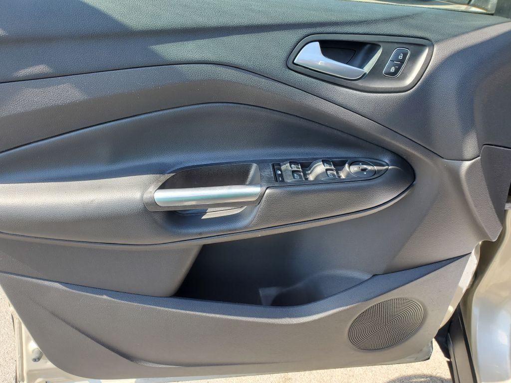 2017 Ford Escape Image 9