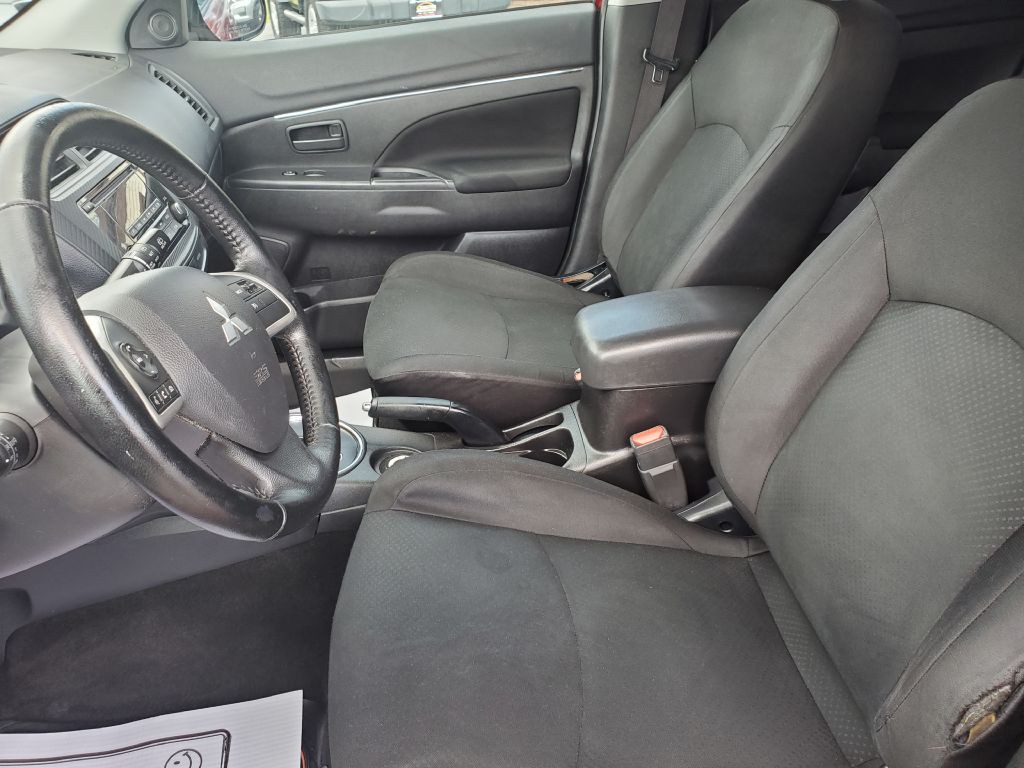 2015 Mitsubishi Outlander Image 10