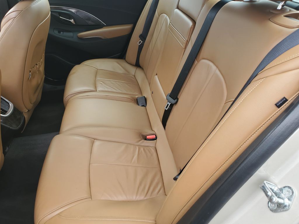 2015 Buick Lacrosse Image 11