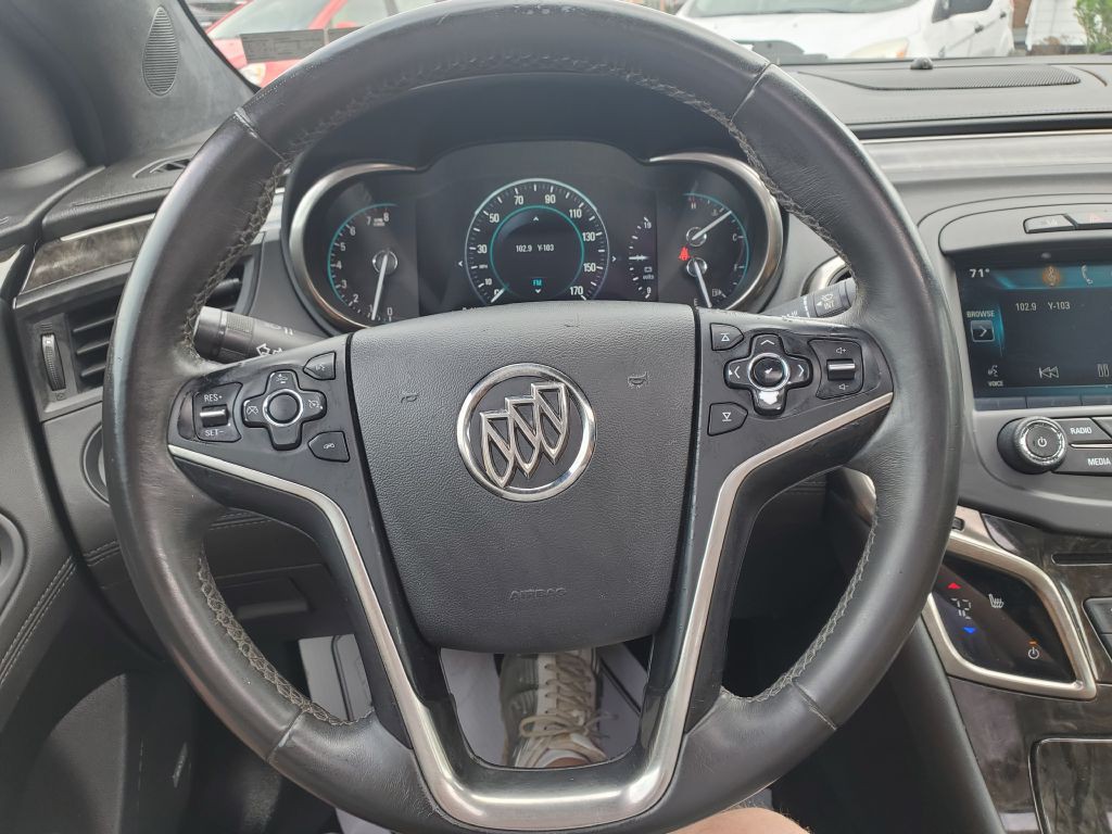 2015 Buick Lacrosse Image 13