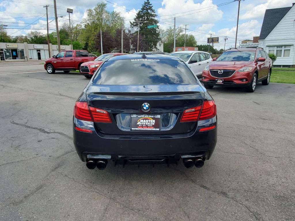 2011 BMW 5 Series Image 4