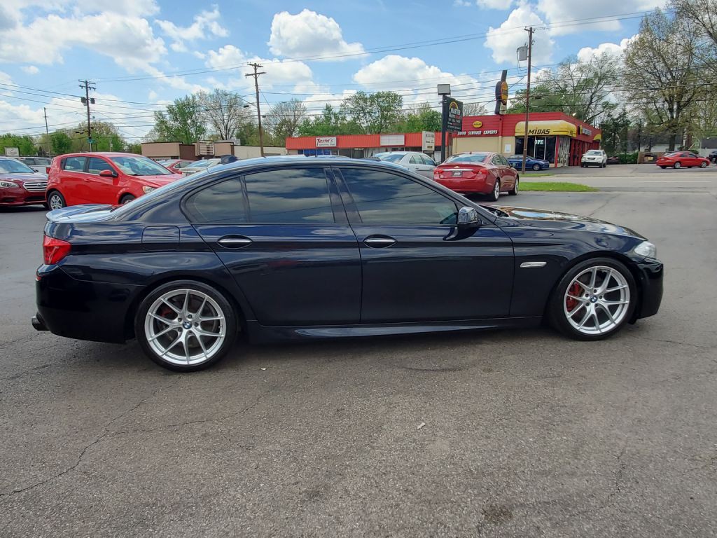 2011 BMW 5 Series Image 6