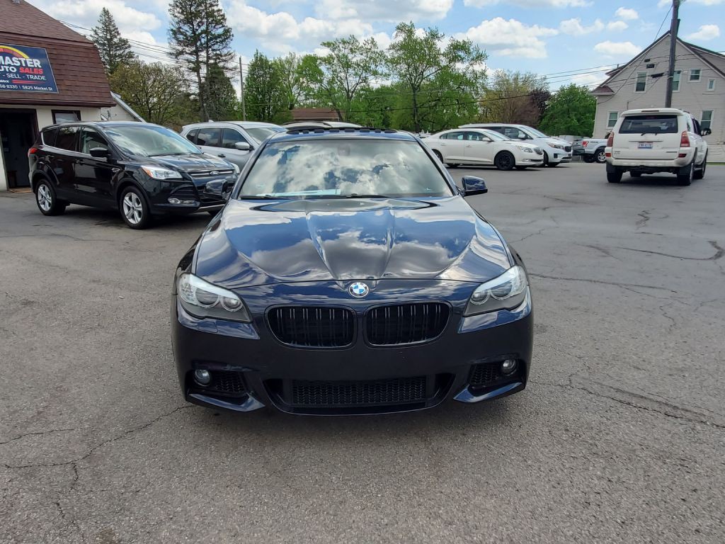 2011 BMW 5 Series Image 8