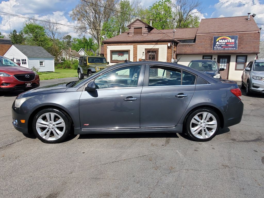 2013 Chevrolet Cruze Image 2