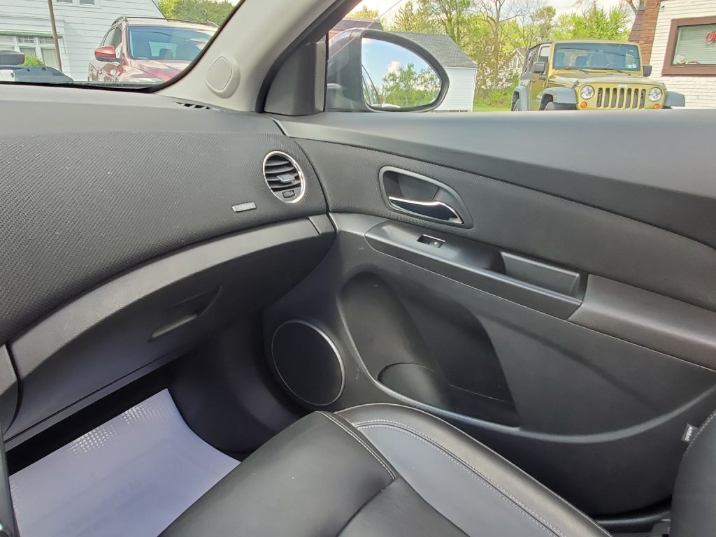 2013 Chevrolet Cruze Image 14