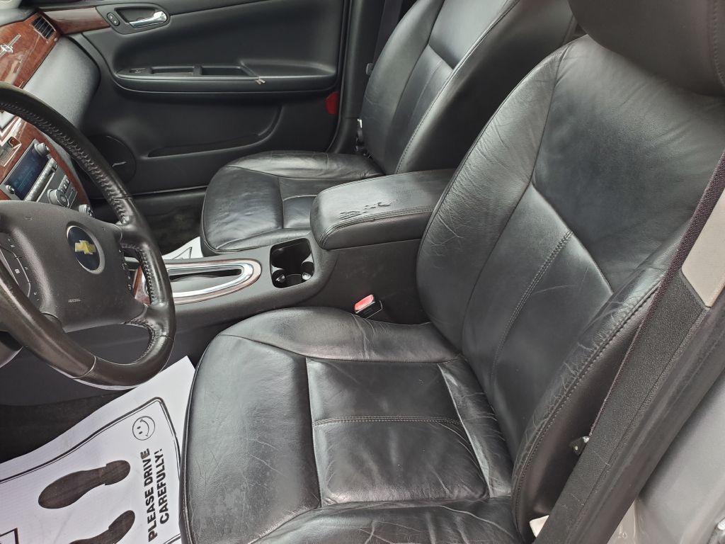 2011 Chevrolet Impala Image 10