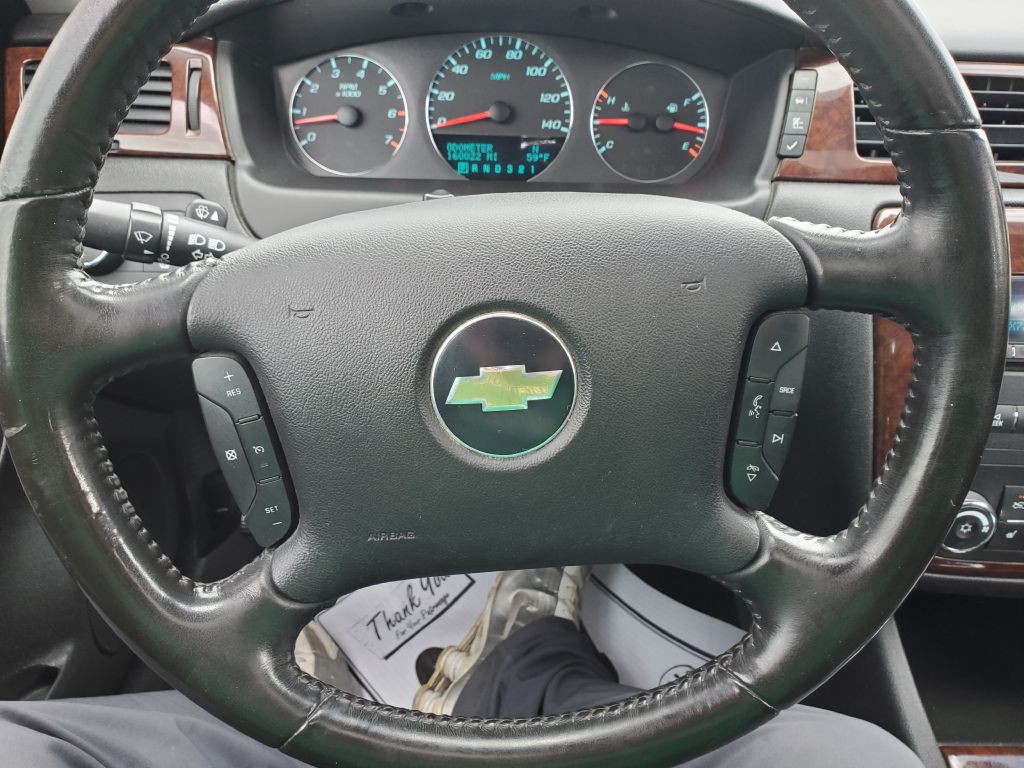 2011 Chevrolet Impala Image 12