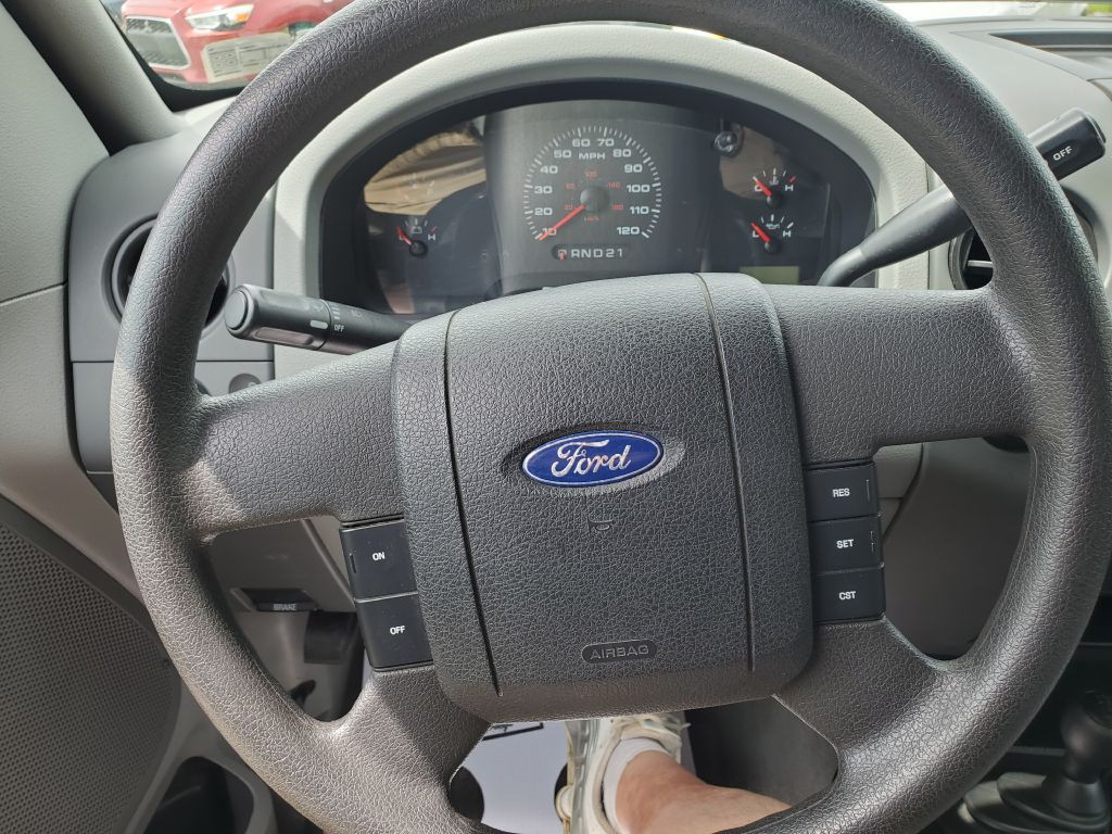 2004 Ford F-150 Image 12