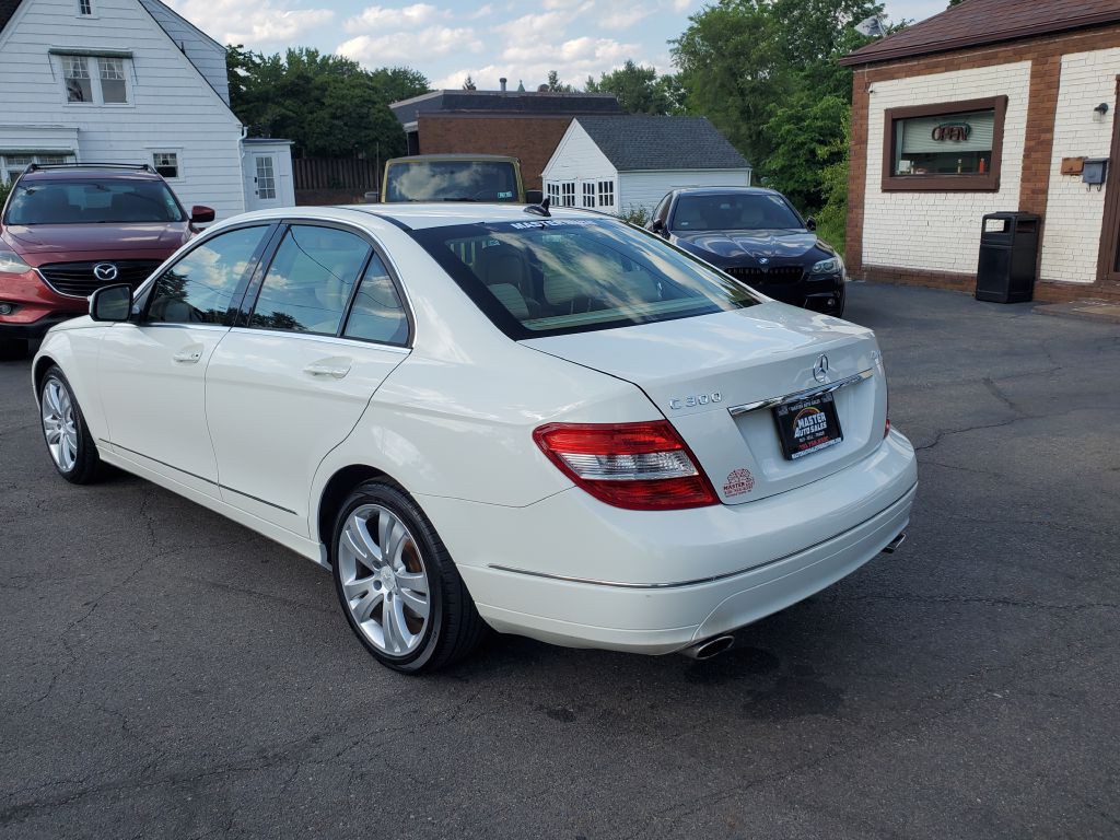 2008 Mercedes-Benz C-Class Image 3