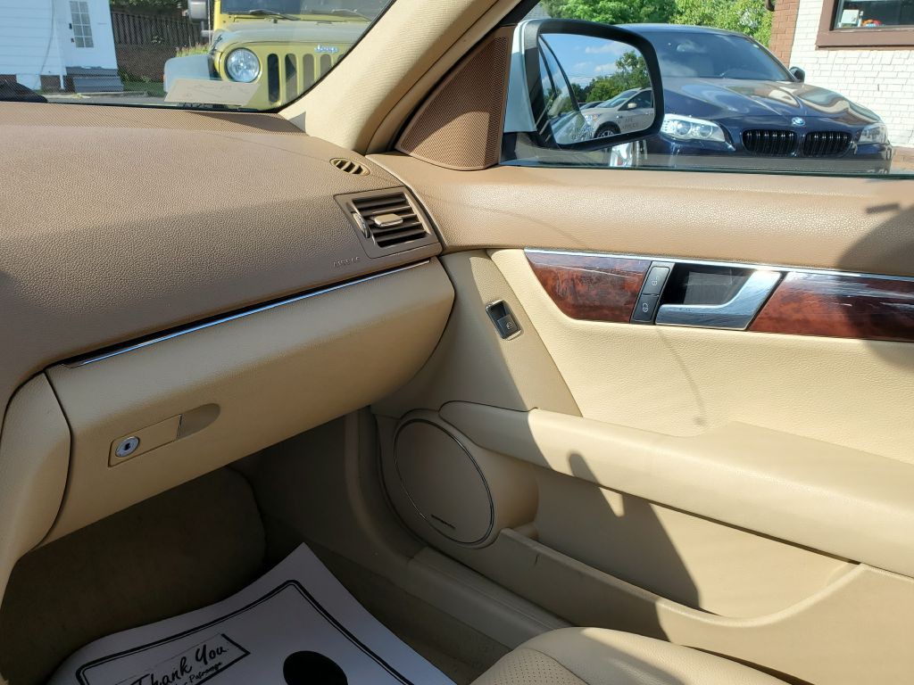 2008 Mercedes-Benz C-Class Image 15