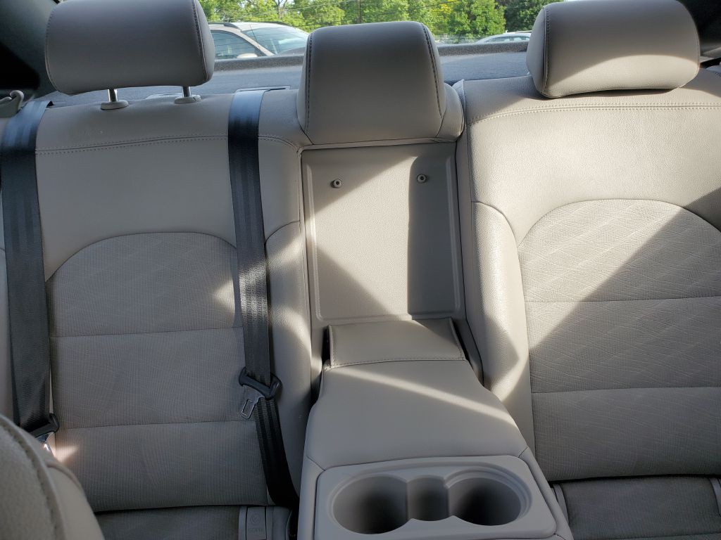 2017 Hyundai Sonata Image 18