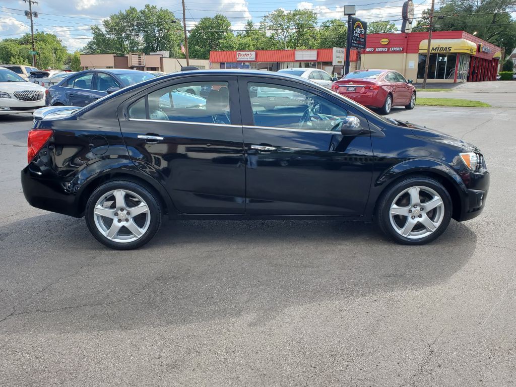 2016 Chevrolet Sonic Image 6