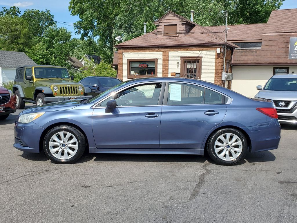 2017 Subaru Legacy Image 2