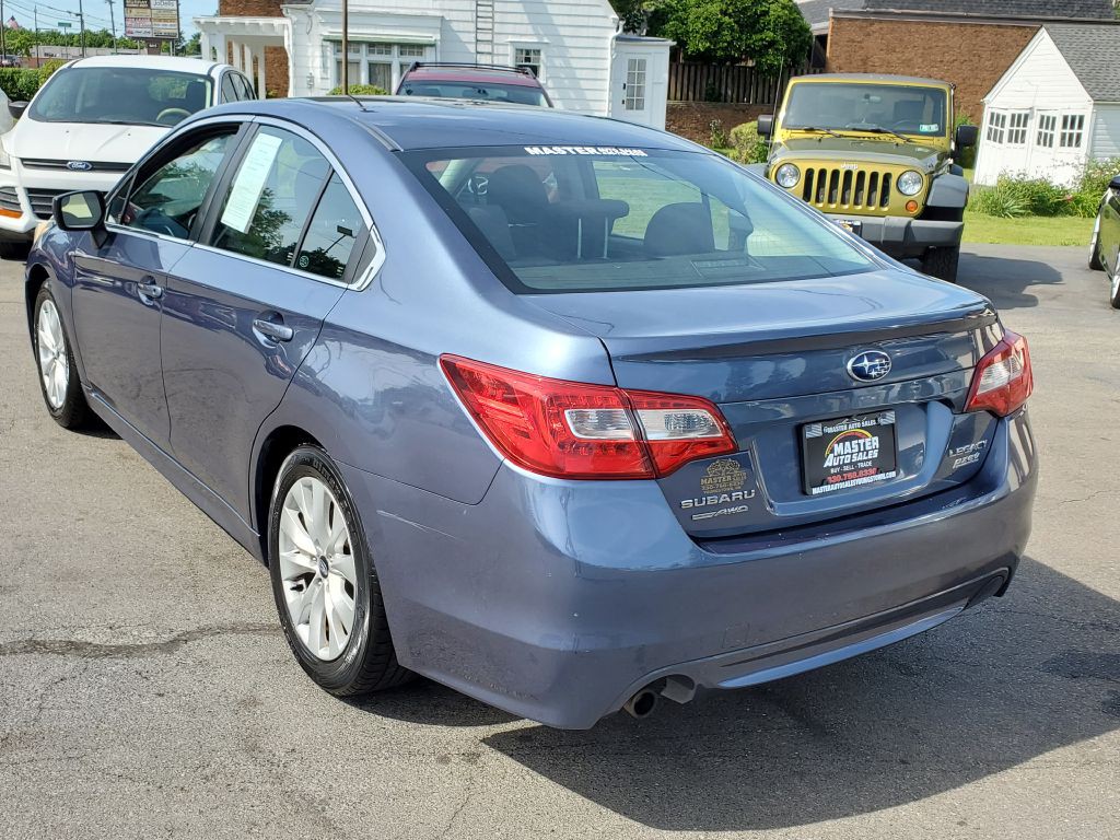 2017 Subaru Legacy Image 3