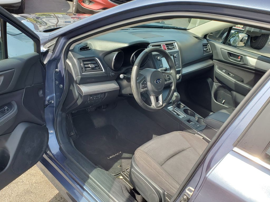 2017 Subaru Legacy Image 10