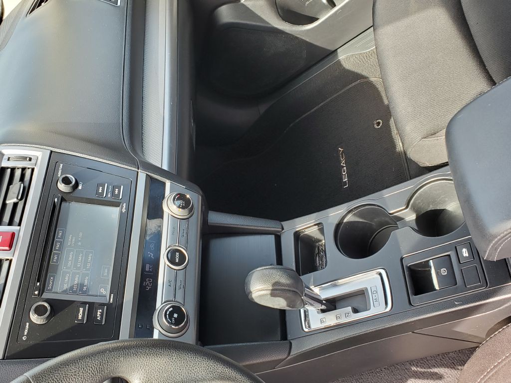 2017 Subaru Legacy Image 12