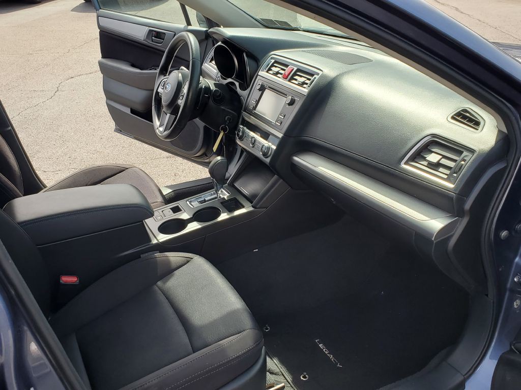 2017 Subaru Legacy Image 15
