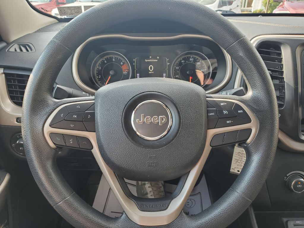 2018 Jeep Cherokee Image 12