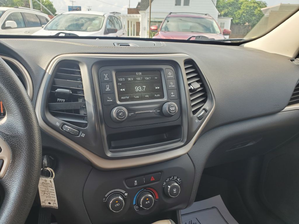 2018 Jeep Cherokee Image 13
