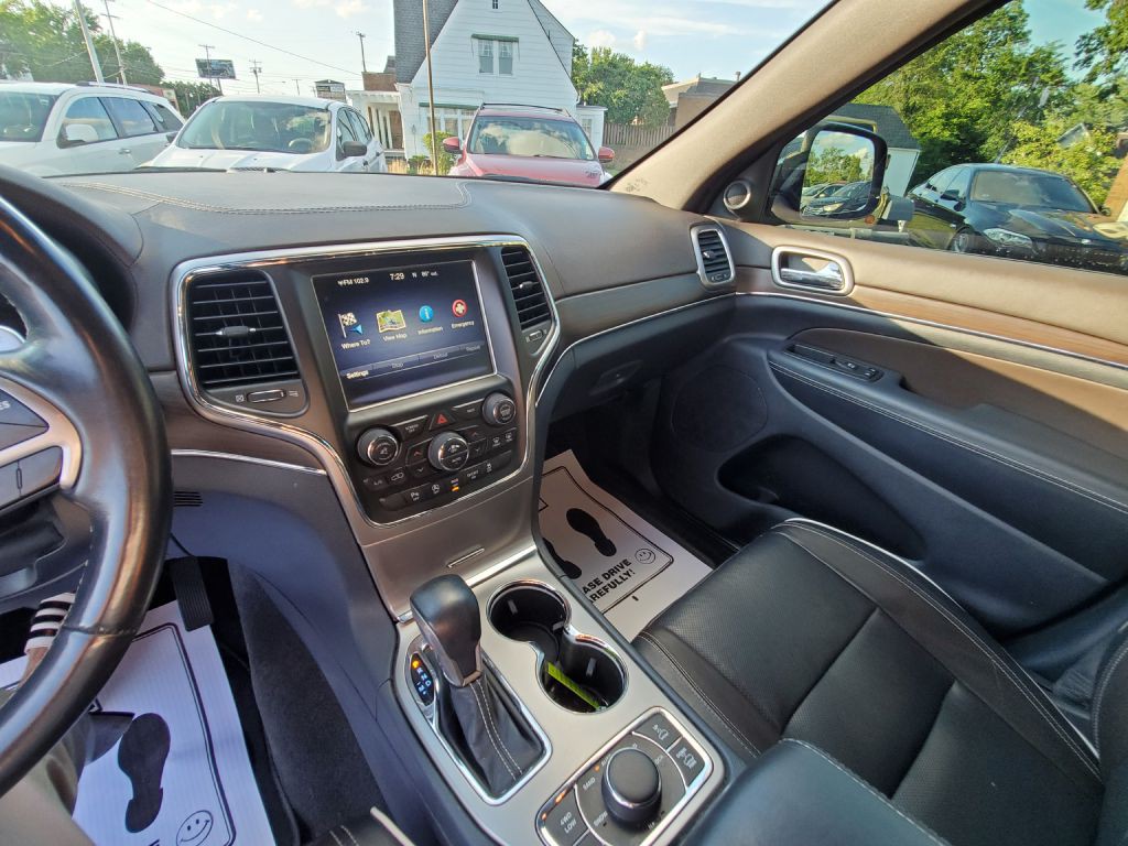 2017 Jeep Grand Cherokee Image 15