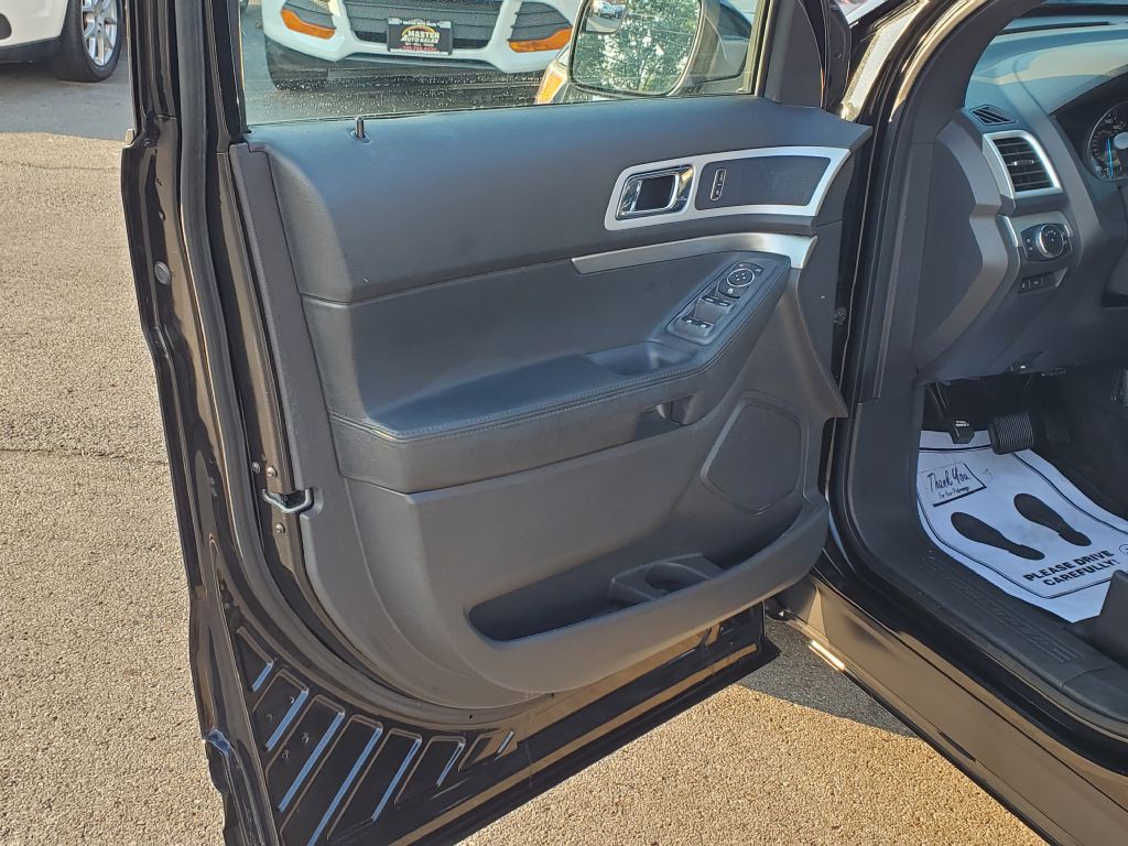 2015 Ford Explorer Image 12