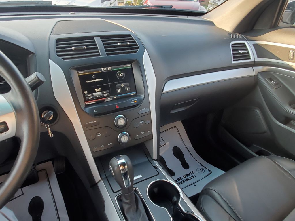 2015 Ford Explorer Image 19
