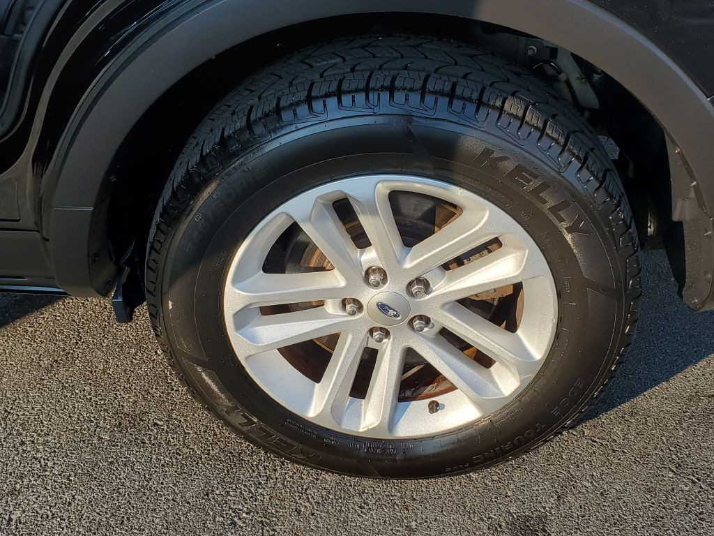 2015 Ford Explorer Image 20