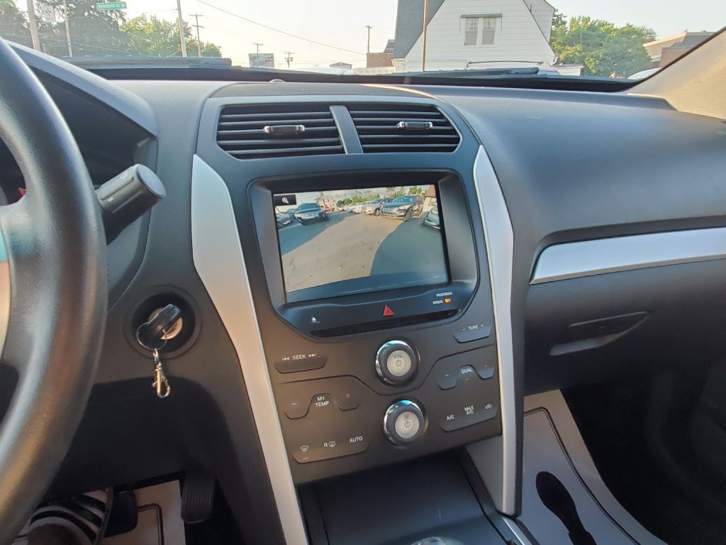 2015 Ford Explorer Image 21