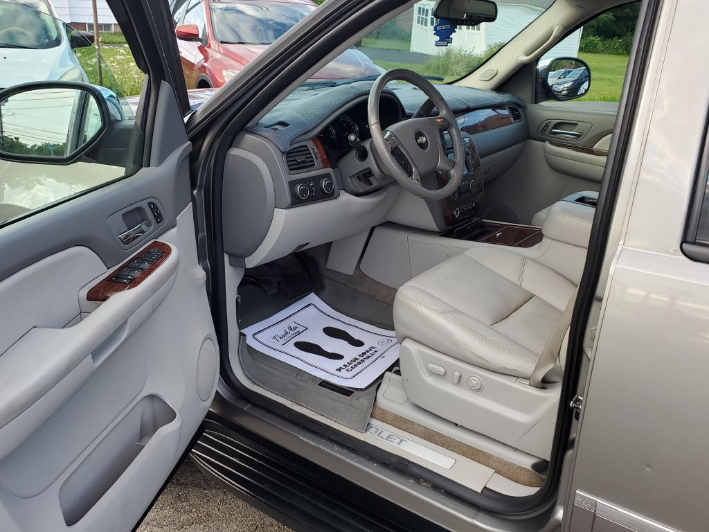 2009 Chevrolet Tahoe Image 14