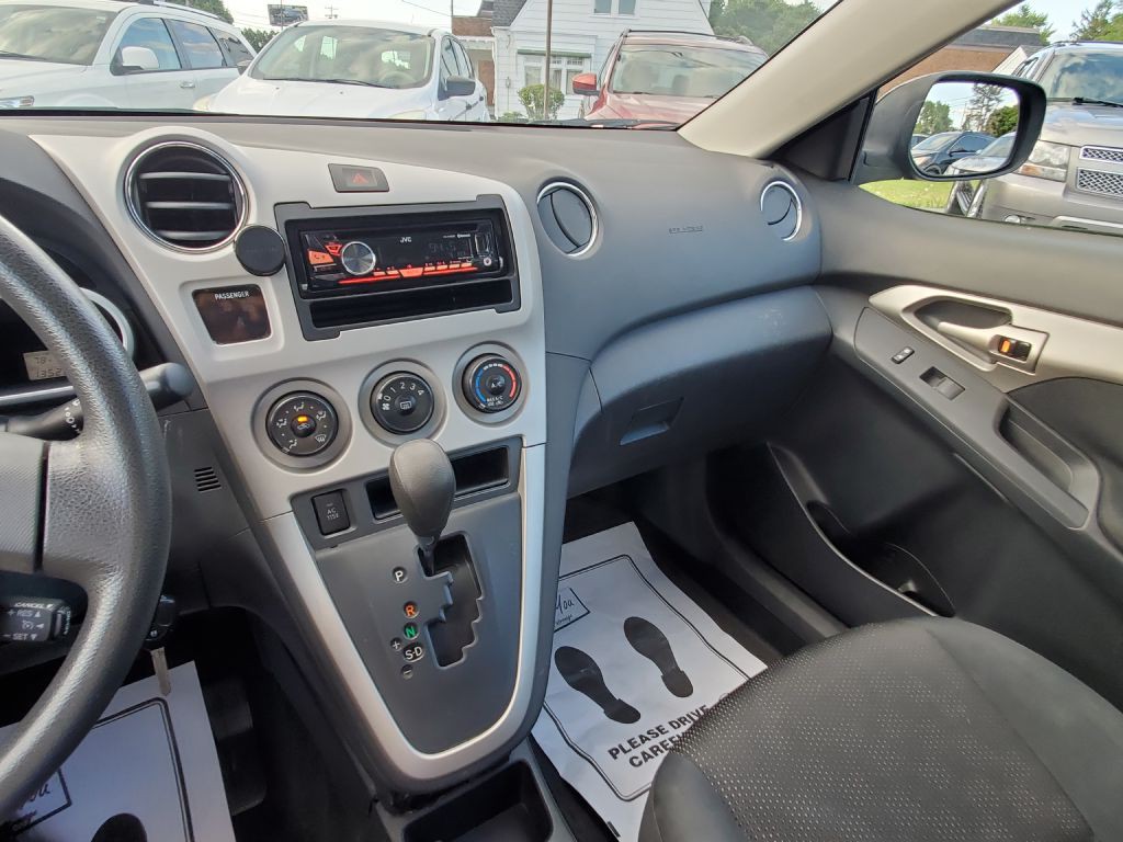 2009 Pontiac Vibe Image 21