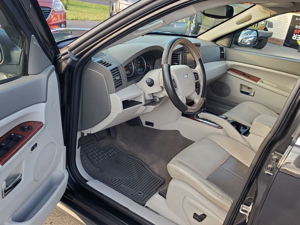 2005 Jeep Grand Cherokee Image 11