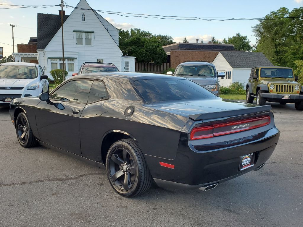 2013 Dodge Challenger Image 6