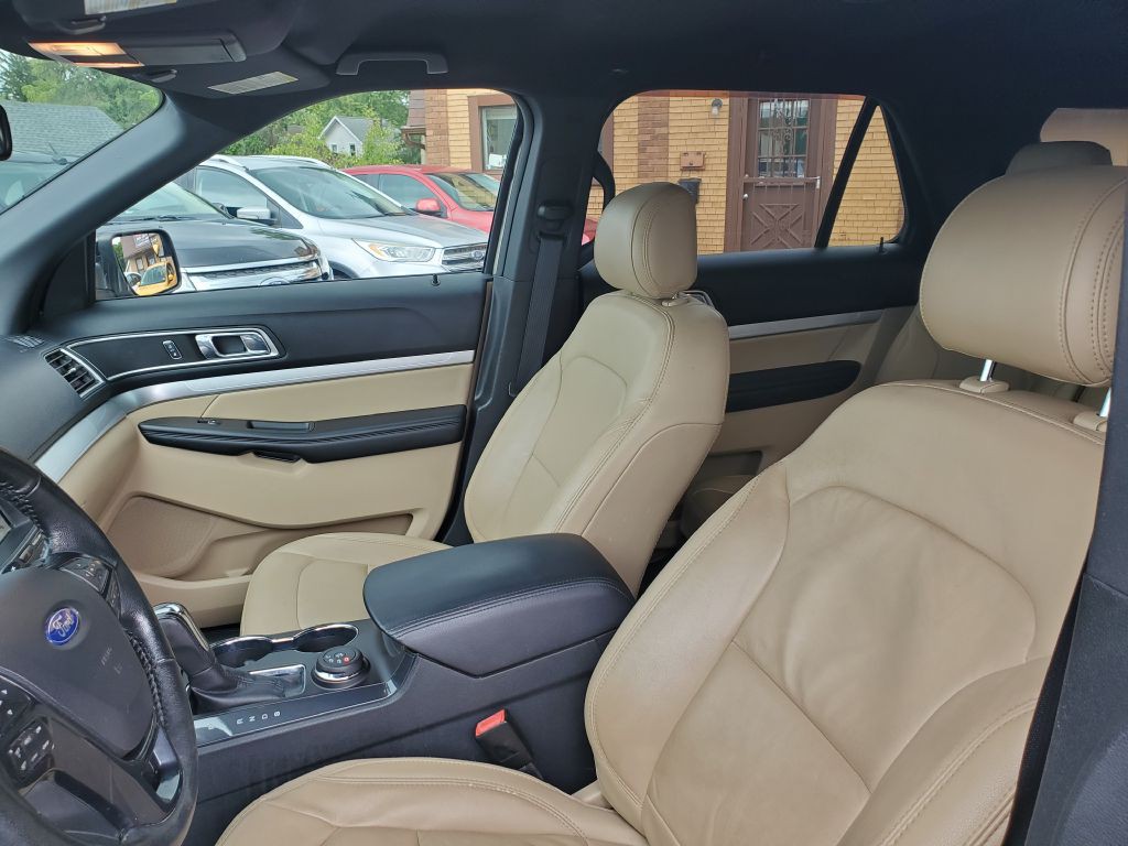 2017 Ford Explorer Image 16