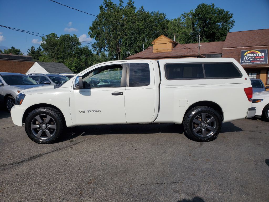 2013 Nissan Titan Image 2