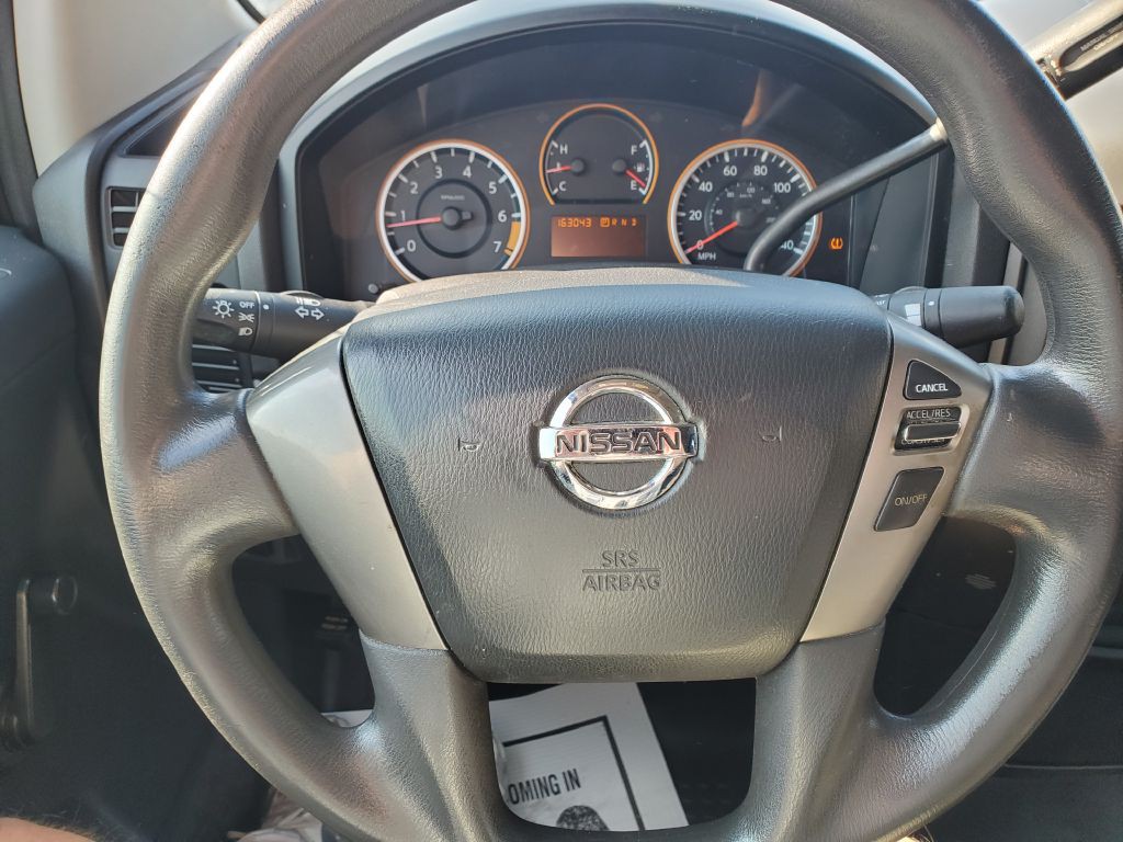 2013 Nissan Titan Image 12