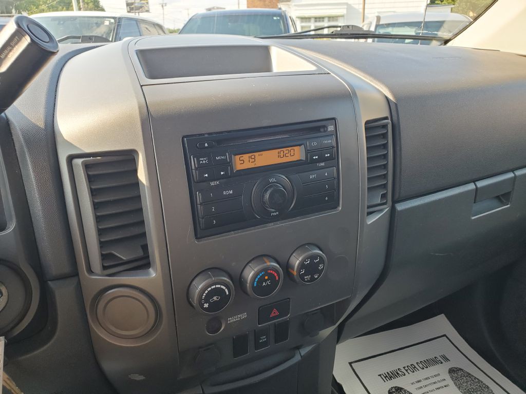 2013 Nissan Titan Image 13