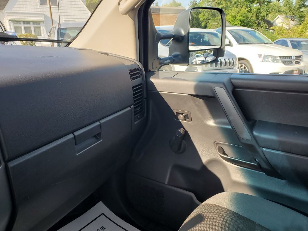 2013 Nissan Titan Image 14