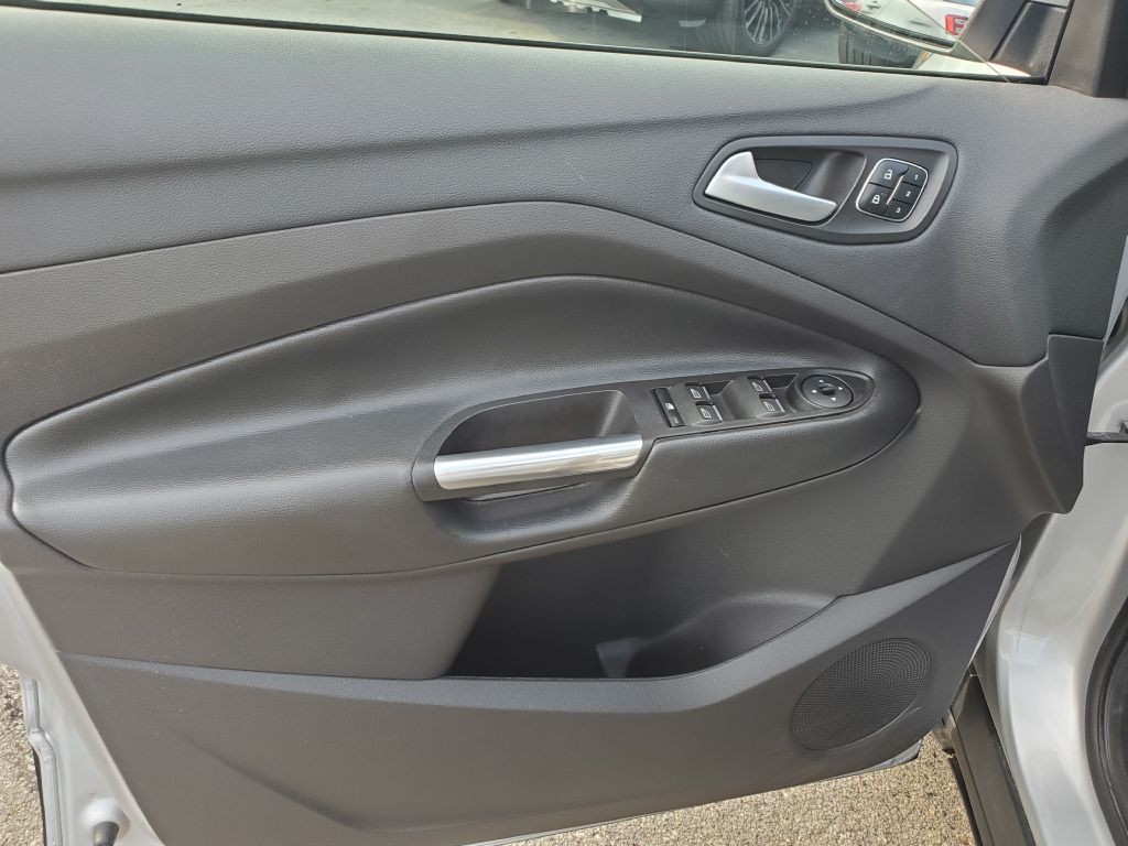 2017 Ford Escape Image 9