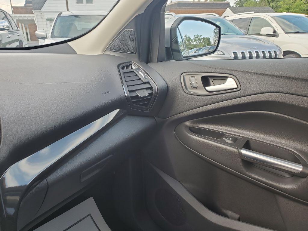 2017 Ford Escape Image 15