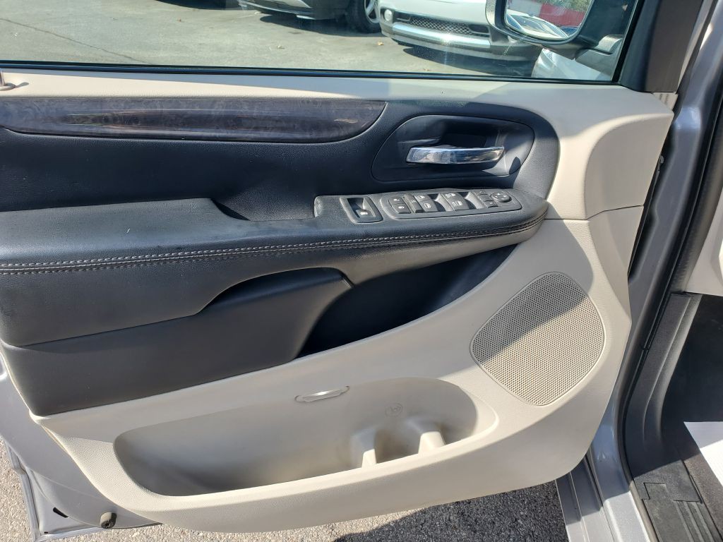 2016 Dodge Grand Caravan Image 9