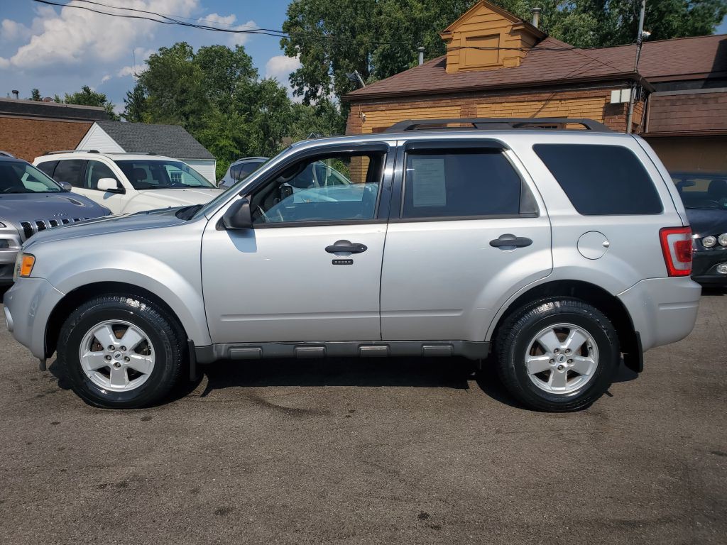 2010 Ford Escape Image 2