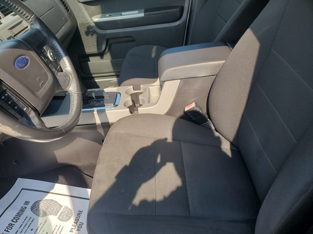 2010 Ford Escape Image 10