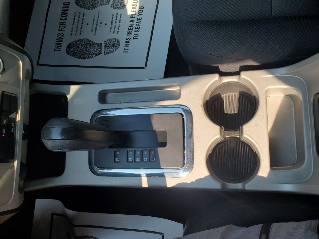 2010 Ford Escape Image 16