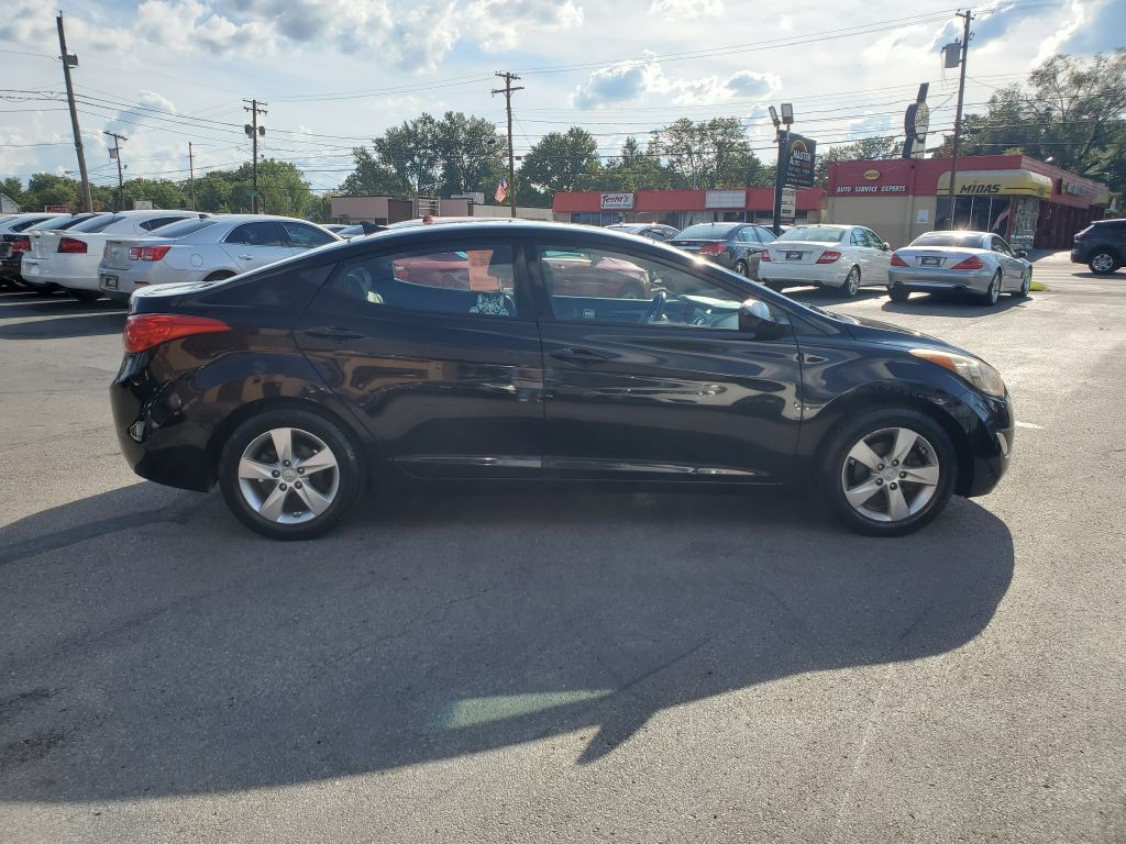 2013 Hyundai Elantra Image 6