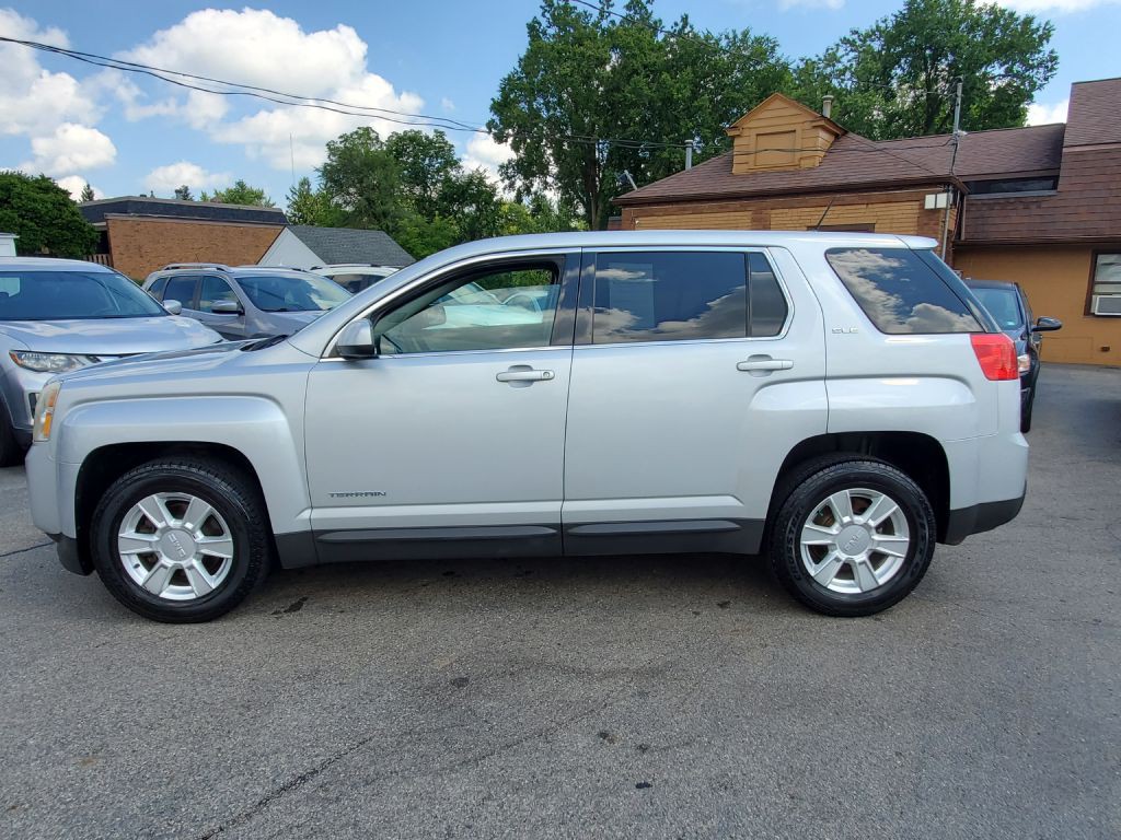 2013 GMC Terrain Image 2