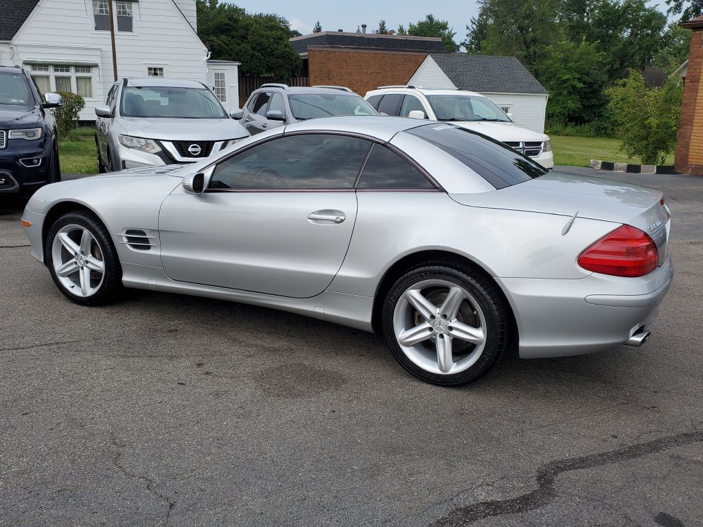 2004 Mercedes-Benz SL-Class Image 3