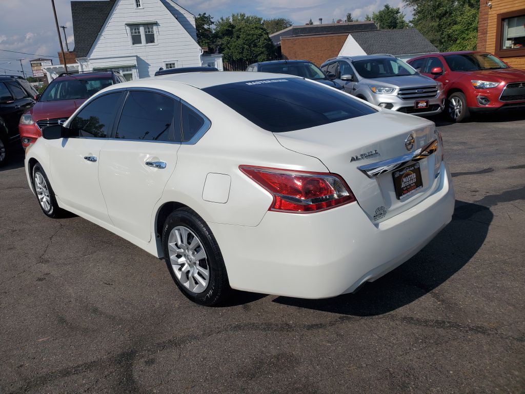 2013 Nissan Altima Image 3