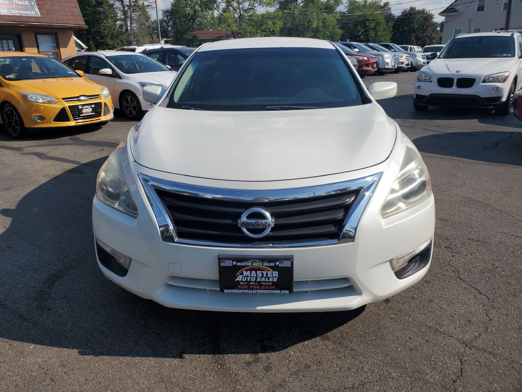 2013 Nissan Altima Image 8